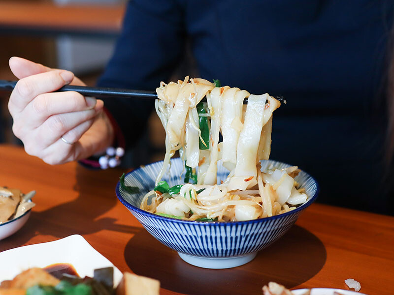麵容餃好新竹店 獨特香脆油蔥加上2016國宴粄條插旗新竹 台式復古又文青的古早味麵食館