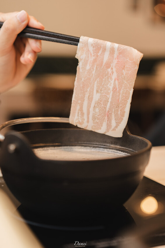 高雄前鎮|村上一小鍋-單人小火鍋也能優雅地品嚐,充滿昭和感的小火鍋店 - 大妹 Damei|台北咖啡廳、韓國旅遊、台北美食、台灣旅宿