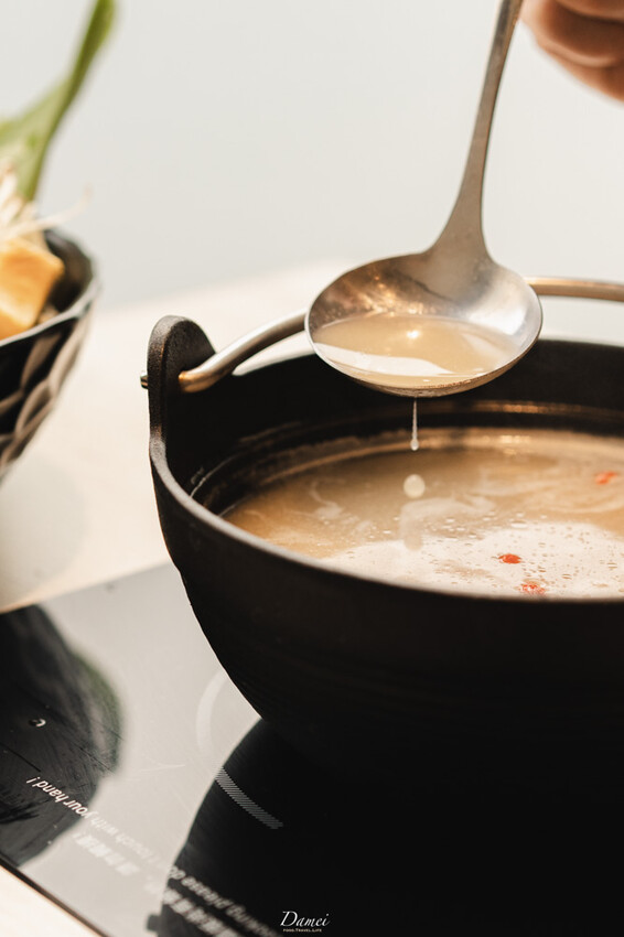 高雄前鎮|村上一小鍋-單人小火鍋也能優雅地品嚐,充滿昭和感的小火鍋店 - 大妹 Damei|台北咖啡廳、韓國旅遊、台北美食、台灣旅宿