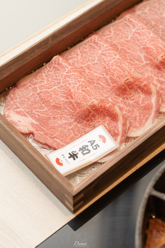 高雄前鎮|村上一小鍋-單人小火鍋也能優雅地品嚐,充滿昭和感的小火鍋店 - 大妹 Damei|台北咖啡廳、韓國旅遊、台北美食、台灣旅宿