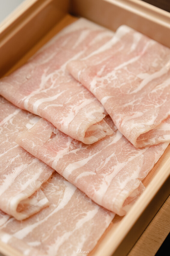 高雄前鎮|村上一小鍋-單人小火鍋也能優雅地品嚐,充滿昭和感的小火鍋店 - 大妹 Damei|台北咖啡廳、韓國旅遊、台北美食、台灣旅宿