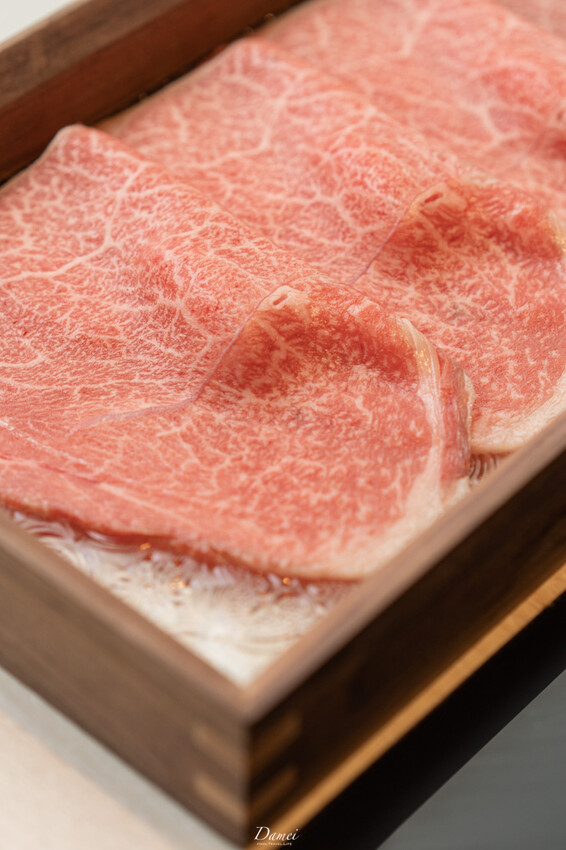 高雄前鎮|村上一小鍋-單人小火鍋也能優雅地品嚐,充滿昭和感的小火鍋店 - 大妹 Damei|台北咖啡廳、韓國旅遊、台北美食、台灣旅宿