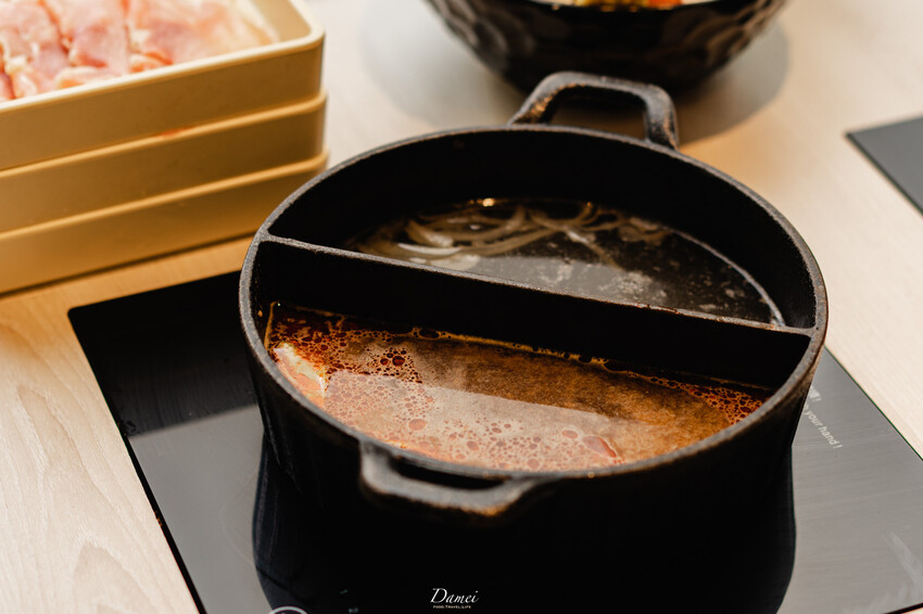 高雄前鎮|村上一小鍋-單人小火鍋也能優雅地品嚐,充滿昭和感的小火鍋店 - 大妹 Damei|台北咖啡廳、韓國旅遊、台北美食、台灣旅宿