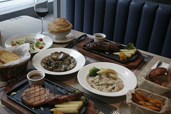 台北市信義區【美食】瀧厚炙燒熟成牛排|精緻的濕式熟成牛排|羅宋湯喝到飽