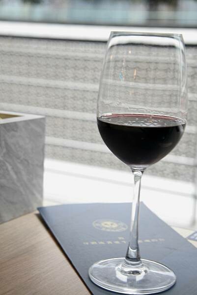 台北市信義區【美食】瀧厚炙燒熟成牛排|精緻的濕式熟成牛排|羅宋湯喝到飽