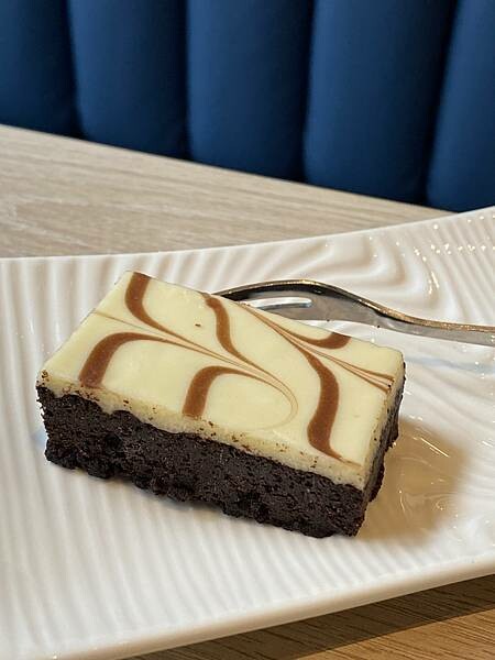 台北市信義區【美食】瀧厚炙燒熟成牛排|精緻的濕式熟成牛排|羅宋湯喝到飽