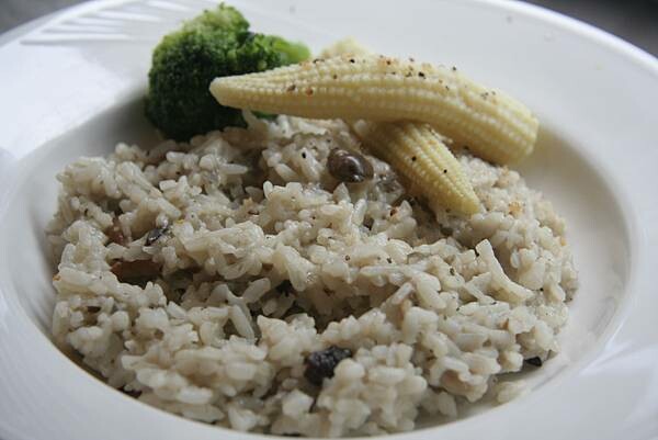 台北市信義區【美食】瀧厚炙燒熟成牛排|精緻的濕式熟成牛排|羅宋湯喝到飽