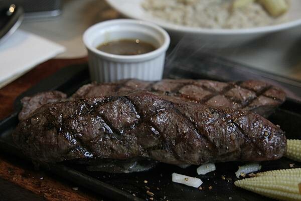 台北市信義區【美食】瀧厚炙燒熟成牛排|精緻的濕式熟成牛排|羅宋湯喝到飽