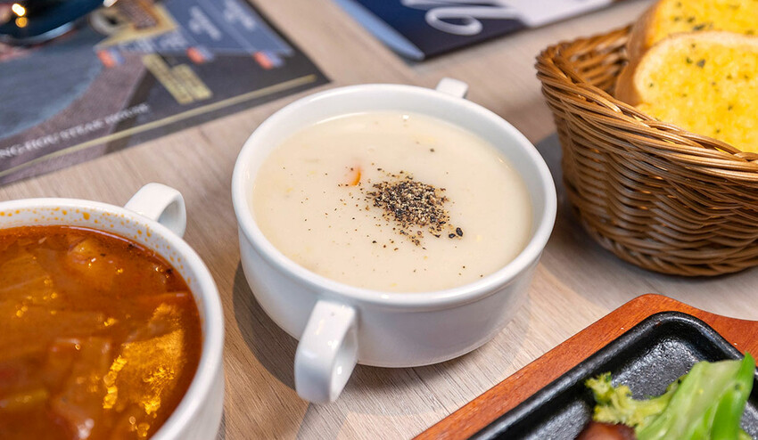 瀧厚炙燒熟成牛排信義att店 瀧厚炙燒熟成牛排信義att店