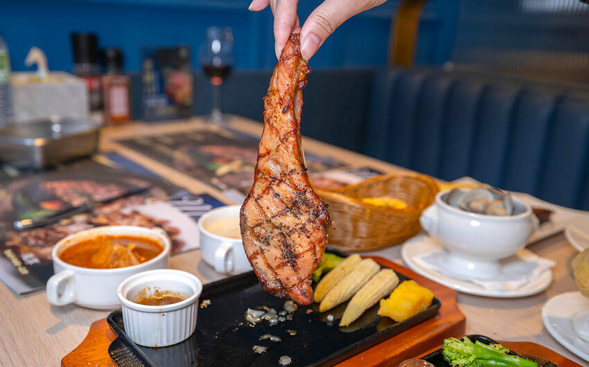 瀧厚炙燒熟成牛排信義att店 瀧厚炙燒熟成牛排信義att店