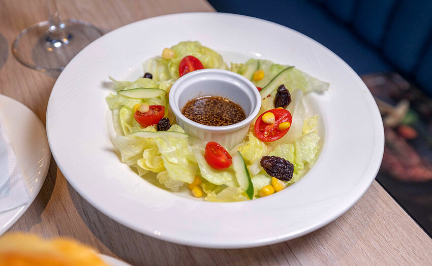 瀧厚炙燒熟成牛排信義att店 瀧厚炙燒熟成牛排信義att店