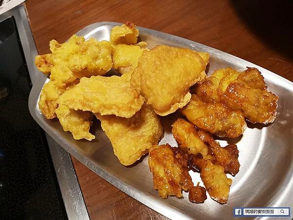 基隆火鍋吃到飽【兩餐基隆店】韓國年糕火鍋吃到飽+炸雞、炒飯、韓國泡麵/韓國美食