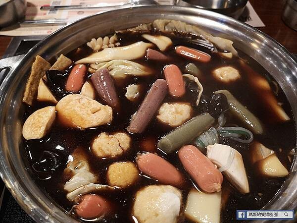 基隆火鍋吃到飽【兩餐基隆店】韓國年糕火鍋吃到飽+炸雞、炒飯、韓國泡麵/韓國美食