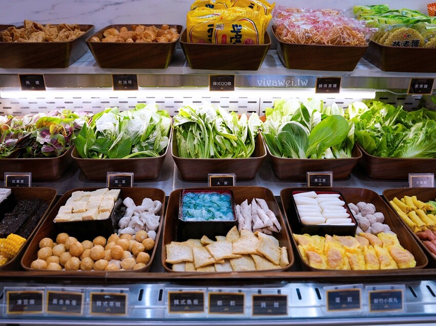 【嗑肉石鍋】全新二代店推出超狂自助吧！享多款時蔬,火鍋配料,咖哩飯,多種麵條,冰淇淋,飲品無限吃到飽！