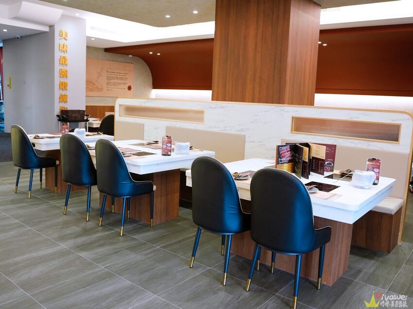 【嗑肉石鍋】全新二代店推出超狂自助吧！享多款時蔬,火鍋配料,咖哩飯,多種麵條,冰淇淋,飲品無限吃到飽！