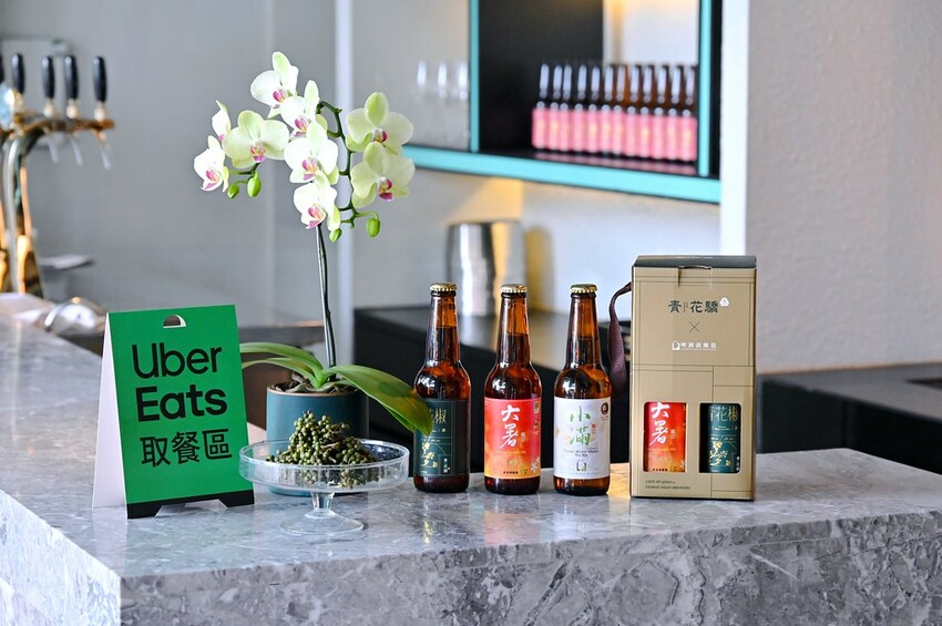 台中公益路新麻辣鍋推薦 巨無霸牛三拼盛宴超大肉盤好浮誇 花椒香啤酒這家才喝得到_青花驕麻辣鍋