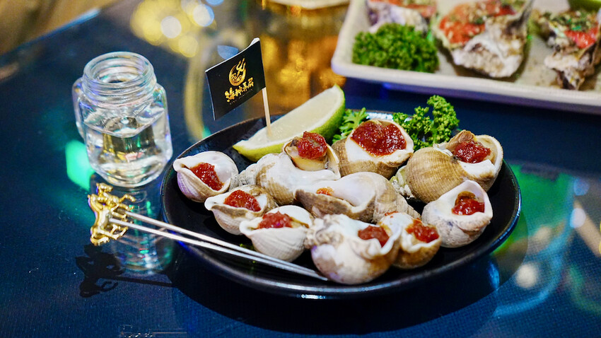 新北市永和區[新北美食] 海神弄局餐酒Bar｜永和酒吧推薦！1.5公升免費調酒等你來挑戰！