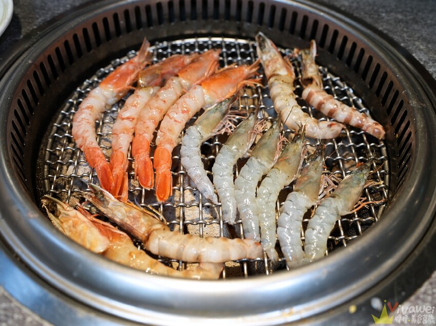 【三柒燒肉專門店】超豪華和牛吃到飽!還有生啤酒無限暢飲!