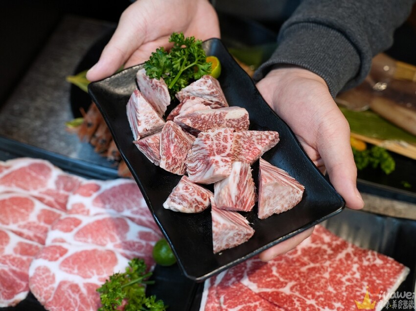 【三柒燒肉專門店】超豪華和牛吃到飽!還有生啤酒無限暢飲!