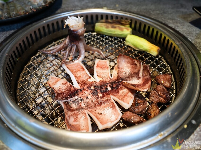 【三柒燒肉專門店】超豪華和牛吃到飽!還有生啤酒無限暢飲!