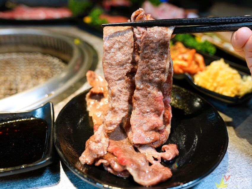 【三柒燒肉專門店】超豪華和牛吃到飽!還有生啤酒無限暢飲!