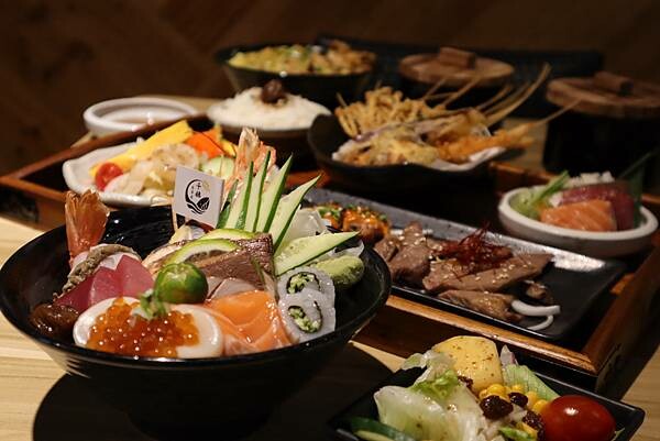 新竹 千穗食事處 厚切超新鮮的高CP值刺身/壽司/定食/日式無菜單家庭料理餐廳!用料沒在客氣~重要的是您滿意❤️