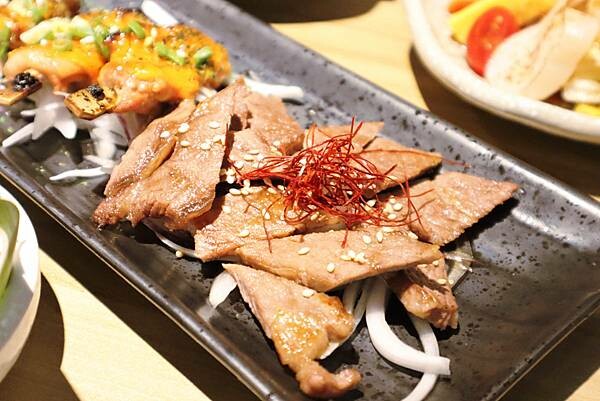 新竹 千穗食事處 厚切超新鮮的高CP值刺身/壽司/定食/日式無菜單家庭料理餐廳!用料沒在客氣~重要的是您滿意❤️