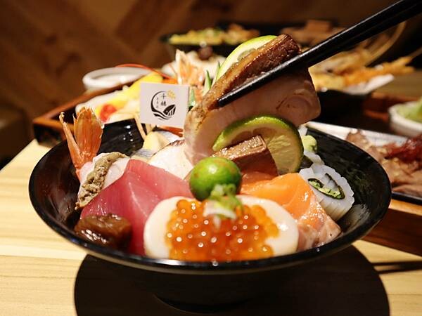 新竹 千穗食事處 厚切超新鮮的高CP值刺身/壽司/定食/日式無菜單家庭料理餐廳!用料沒在客氣~重要的是您滿意❤️