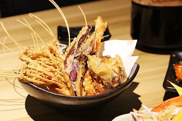 新竹 千穗食事處 厚切超新鮮的高CP值刺身/壽司/定食/日式無菜單家庭料理餐廳!用料沒在客氣~重要的是您滿意❤️