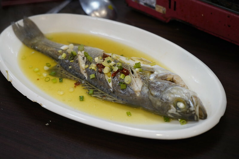 【台灣,連江縣,南竿鄉】918馬祖風味餐廳,不起眼的小店,厲害的美味;個人大推「紅糟肉」!!(馬祖美食