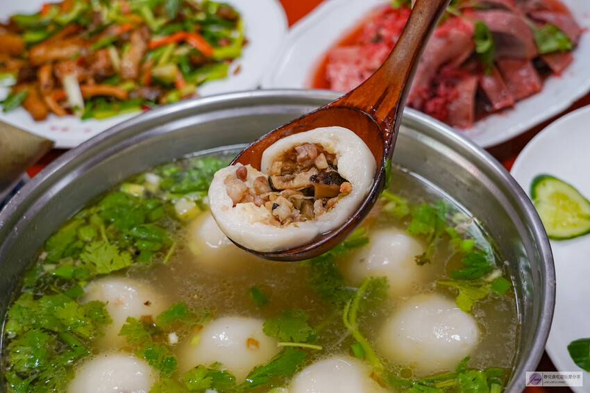 新竹隱藏版美食！傳承三代阿婆大湯圓，巨無霸客家鹹湯圓藏深山40年老店。