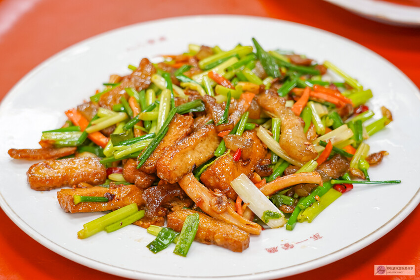 新竹隱藏版美食！傳承三代阿婆大湯圓，巨無霸客家鹹湯圓藏深山40年老店。