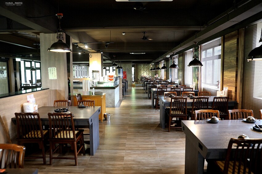 菇菇控的天堂！南投鹿谷菇神景觀餐廳 米其林指南必比登推薦 激推「放山古早雞菇香海味宴」山海味新鮮吃得到