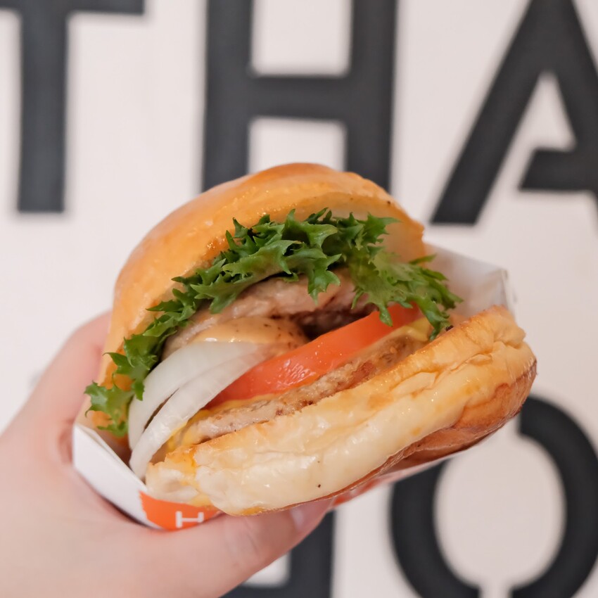 【樹林美食推薦】很好漢堡Hang Out Burger～美式裝潢風格、獨特網美打卡的漢堡餐廳～樹林平價美食、樹林美式餐廳推薦