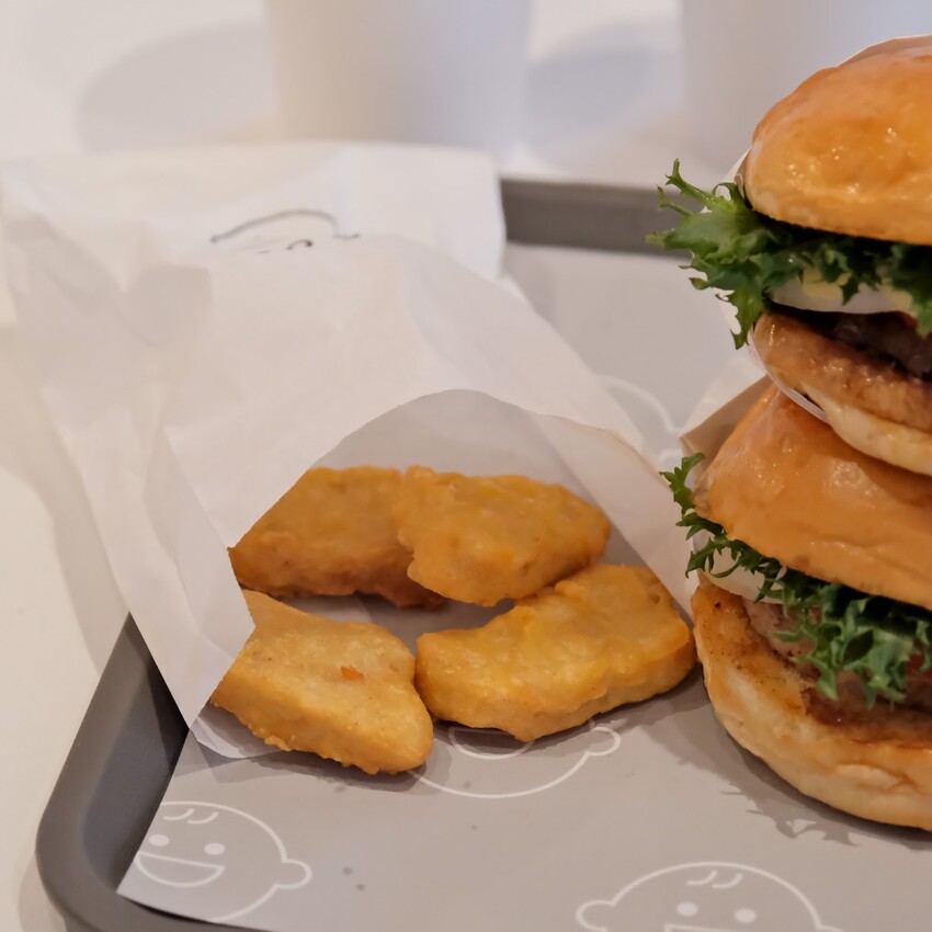 【樹林美食推薦】很好漢堡Hang Out Burger～美式裝潢風格、獨特網美打卡的漢堡餐廳～樹林平價美食、樹林美式餐廳推薦