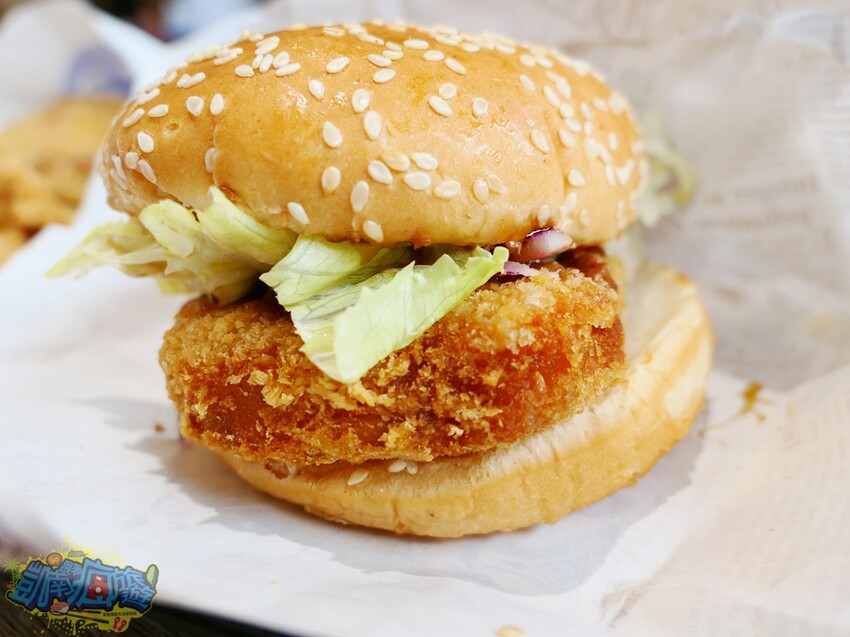 東港炸雞推薦【77炸雞東港店】套餐飲料喝到飽超佛系！必點日式麵線羹有叉燒肉 韓式炸雞、美式炸雞通通有！炸雞美食好吃到會上癮！ - 跟著凱南瘋旅遊