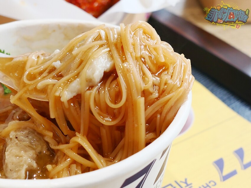 東港炸雞推薦【77炸雞東港店】套餐飲料喝到飽超佛系！必點日式麵線羹有叉燒肉 韓式炸雞、美式炸雞通通有！炸雞美食好吃到會上癮！ - 跟著凱南瘋旅遊