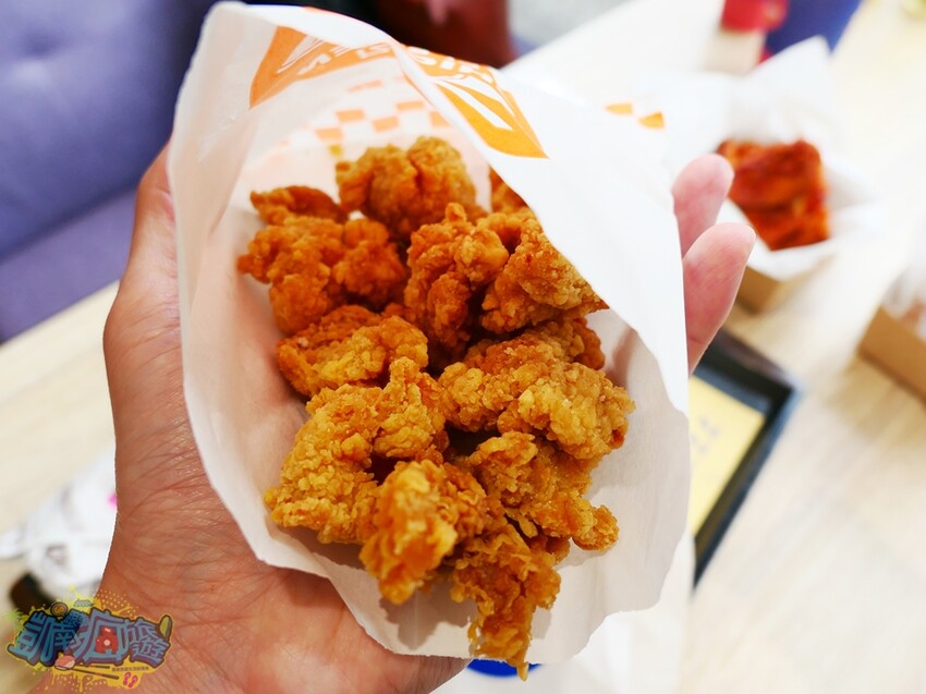 東港炸雞推薦【77炸雞東港店】套餐飲料喝到飽超佛系！必點日式麵線羹有叉燒肉 韓式炸雞、美式炸雞通通有！炸雞美食好吃到會上癮！ - 跟著凱南瘋旅遊