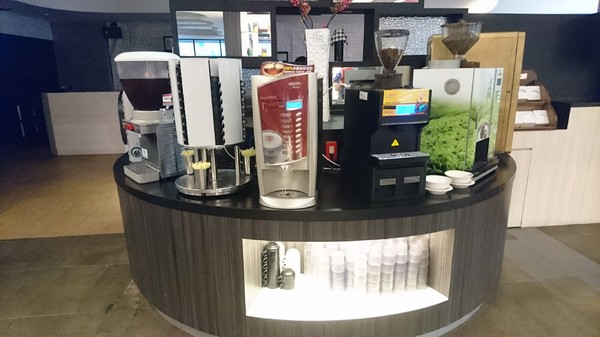 貴族世家牛排(高雄九如店)：高雄~九如店 貴族世家牛排(鮮饌館)~吃免驚自助沙拉吧~巧克力噴泉.牛造型兒童餐都是小朋友的愛~