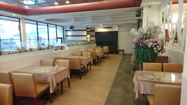 貴族世家牛排(高雄九如店)：高雄~九如店 貴族世家牛排(鮮饌館)~吃免驚自助沙拉吧~巧克力噴泉.牛造型兒童餐都是小朋友的愛~