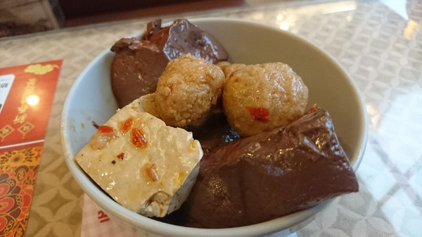 貴族世家牛排(高雄九如店)：高雄~九如店 貴族世家牛排(鮮饌館)~吃免驚自助沙拉吧~巧克力噴泉.牛造型兒童餐都是小朋友的愛~