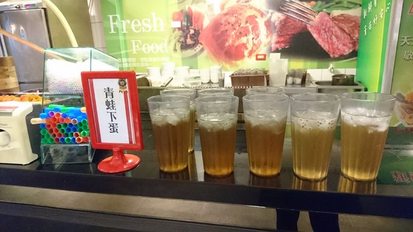 貴族世家牛排(高雄九如店)：高雄~九如店 貴族世家牛排(鮮饌館)~吃免驚自助沙拉吧~巧克力噴泉.牛造型兒童餐都是小朋友的愛~