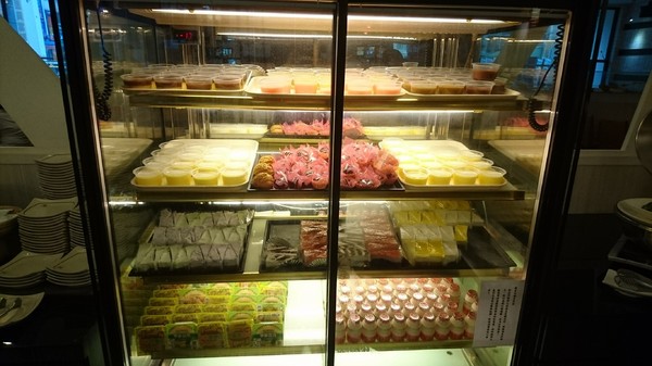 貴族世家牛排(高雄九如店)：高雄~九如店 貴族世家牛排(鮮饌館)~吃免驚自助沙拉吧~巧克力噴泉.牛造型兒童餐都是小朋友的愛~