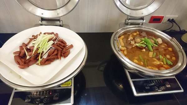 貴族世家牛排(高雄九如店)：高雄~九如店 貴族世家牛排(鮮饌館)~吃免驚自助沙拉吧~巧克力噴泉.牛造型兒童餐都是小朋友的愛~