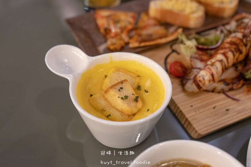 高雄美式餐廳推薦-The BBQ House 高雄南屏店-鼓山區美食餐廳推薦-高雄約會餐廳推薦-捷運巨蛋站美食推薦-凹仔底公園美食推薦 (49 - 59).jpg