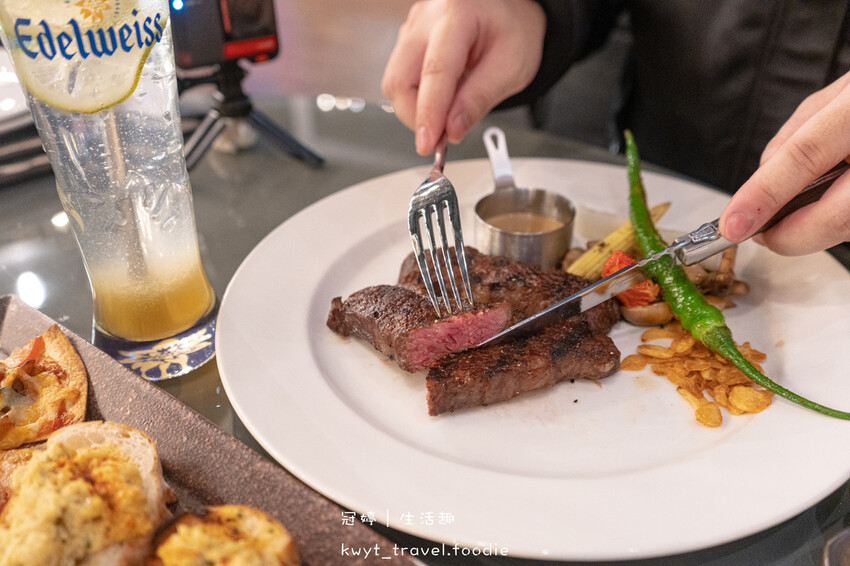 高雄美式餐廳推薦-The BBQ House 高雄南屏店-鼓山區美食餐廳推薦-高雄約會餐廳推薦-捷運巨蛋站美食推薦-凹仔底公園美食推薦 (54 - 59).jpg