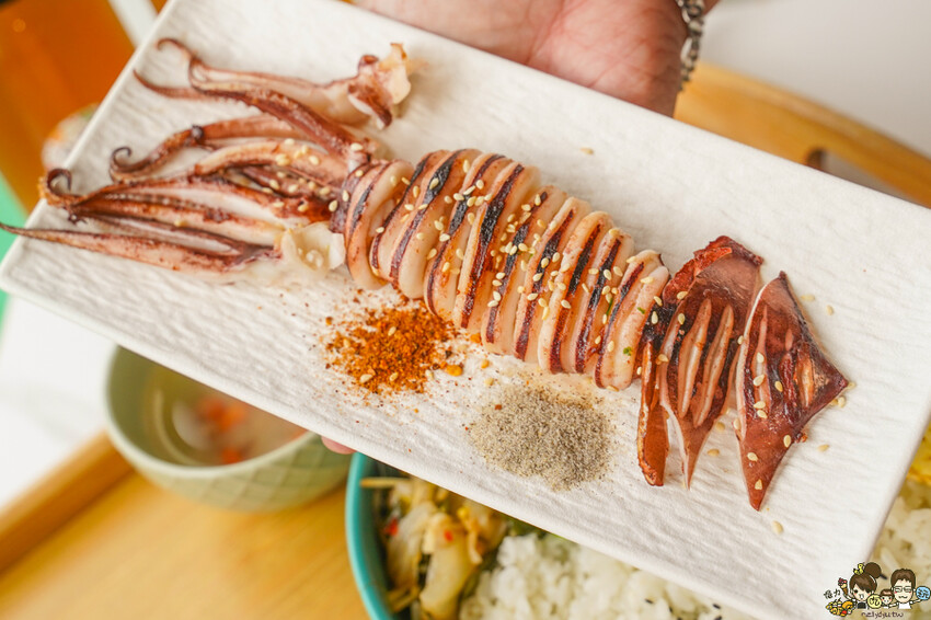 在地人最不想分享的巷弄 ZL小餐館，比臉大的炸雞排、台式家常美食、私房料理定食 X 恆春墾丁必吃美食 - 跟著尼力吃喝玩樂＆親子生活