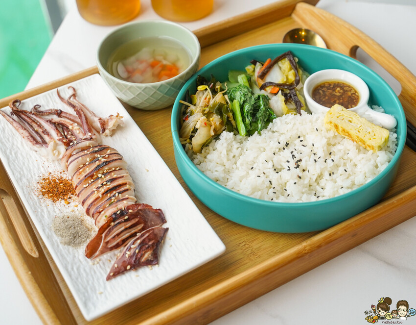 在地人最不想分享的巷弄 ZL小餐館，比臉大的炸雞排、台式家常美食、私房料理定食 X 恆春墾丁必吃美食 - 跟著尼力吃喝玩樂＆親子生活