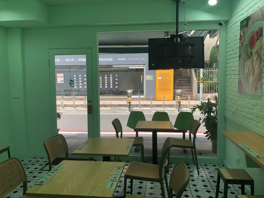 良良海南雞/海南雞飯店/馬來西亞/用良心做良雞/星馬進口原物料/台灣國產當日現宰溫體雞腿/新鮮無異味又Q彈/