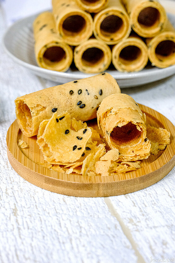 香酥蛋捲滿滿爆漿餡，實心蛋捲搭配可愛笑笑羊包裝，粹蛋捲酥酥蛋香很涮嘴！